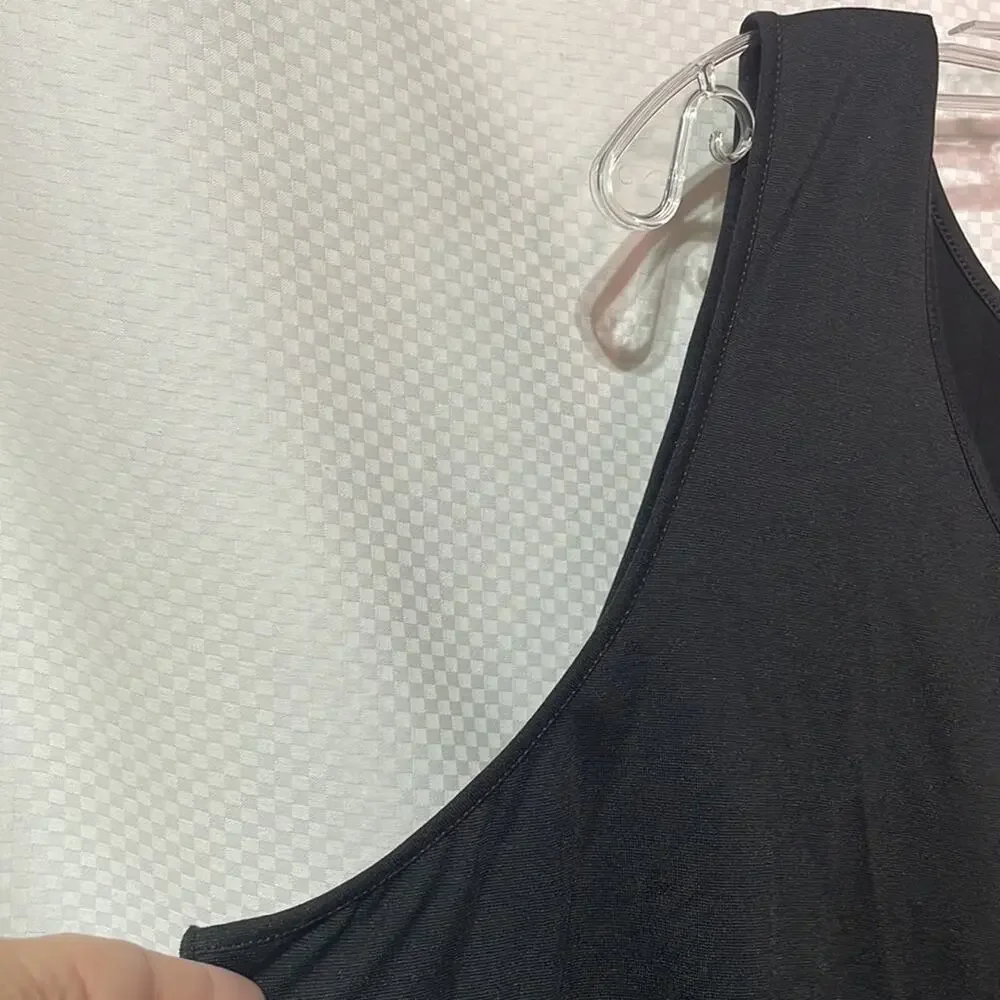 Linda Allard Ellen tracy 2x black scoop neck silk tank nwt perfect for layering